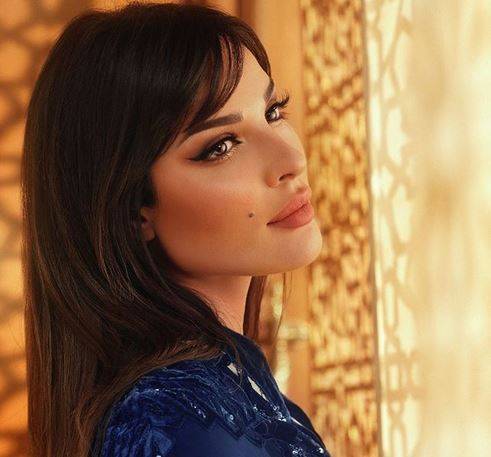 بالصور - هكذا باتت الندوب في وجه نادين نسيب نجيم من دون مكياج وتعديل