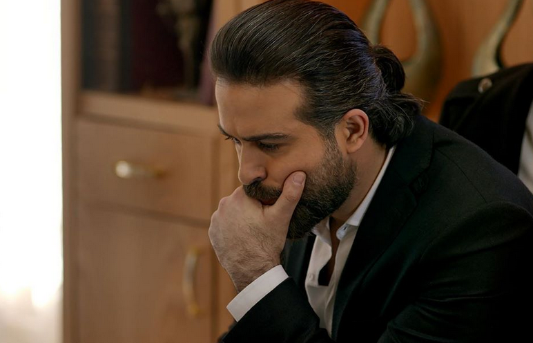 ما حقيقة إصابة محمود نصر في انفجار بمنزله؟