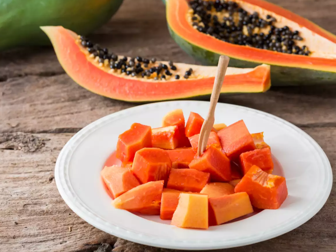 هذا ما يحدث لجسمك إذا تناولت البابايا مرة أسبوعياً