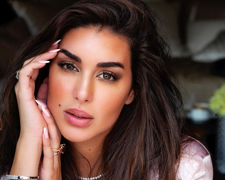 بالفيديو - ياسمين صبري تكشف طريقة تعاملها مع الشائعات حول حملها ووزنها