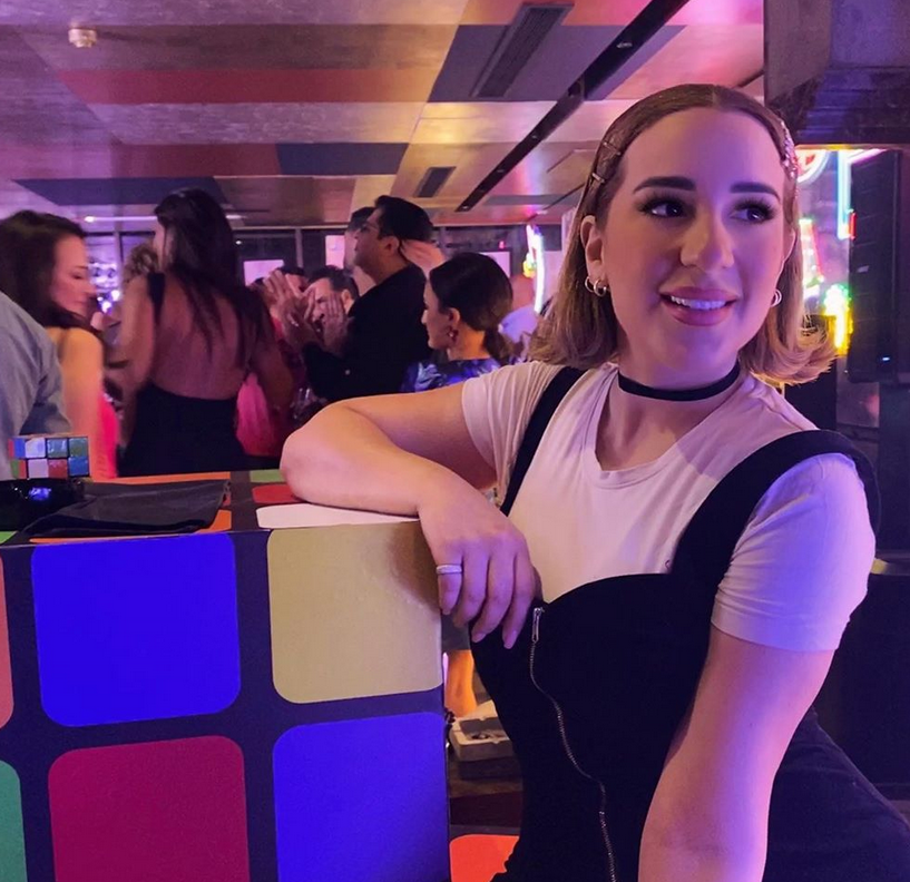 بالصورة – للمرة الأولى أسماء شريف منير تكشف معلومات عن زوجة والدها