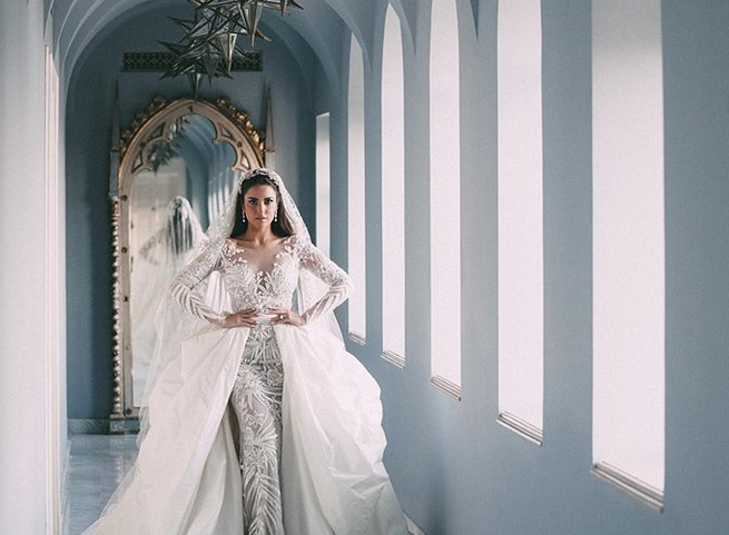 بالفيديو – رقصة حماسية لدرّة وزوجها مع آسر ياسين في حفل زفافهما