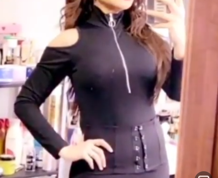 بعد العملية الأولى فنانة خليجية: 