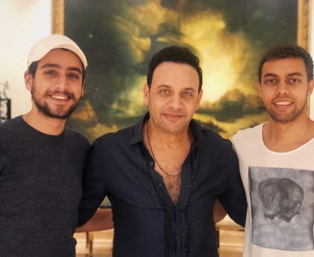 بالفيديو – ابن مصطفى قمر يعترف لوالده بهروبه من المدرسة ويذكر محمد رمضان