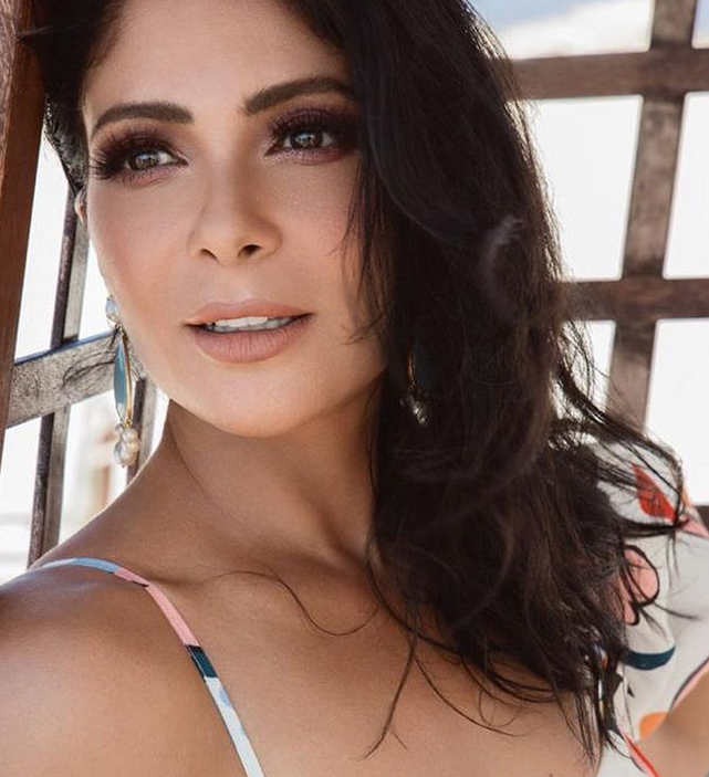 بالصورة – شاهدوا كيف كانت منى زكي في أول عمل فني لها منذ 29 عاماً