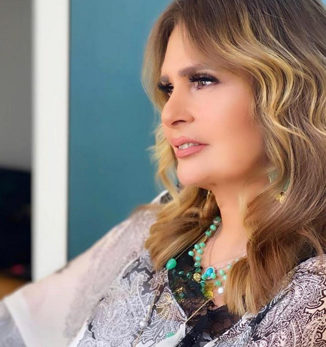 يسرا تكشف سبب رفض زوجها الظهور الإعلامي