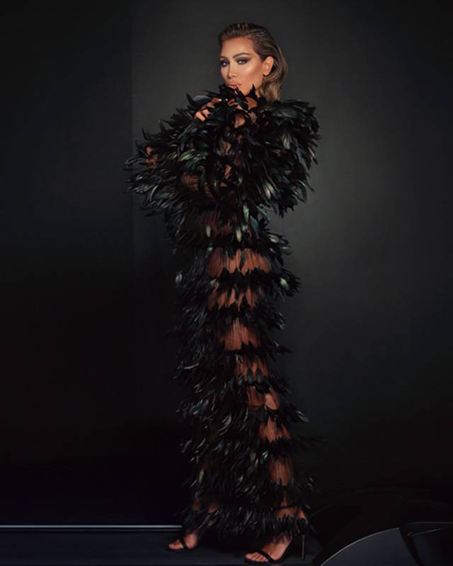 مايا دياب تفتتح أسبوع الموضة العربي في دبي