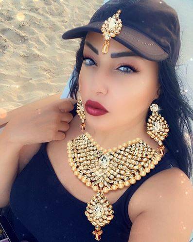 سمية الخشاب تحتفل بميلادها بفستان جريء... وهذا عمرها الحقيقي