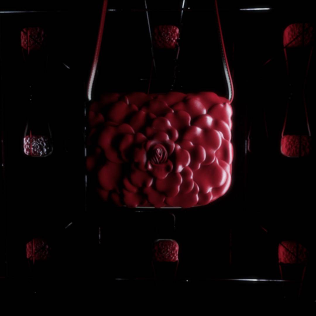 حقيبة Valentino Garavani Atelier بإصدار الوردة الفخمة