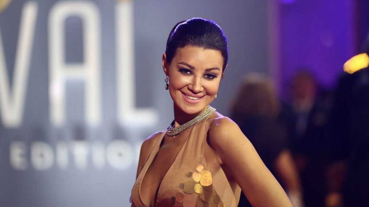 صلة قربى بين هؤلاء الفنانين ستفاجئكم!