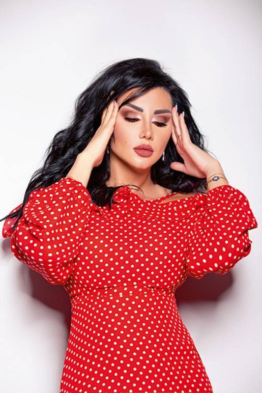 تعلّّمي تطبيق مكياج جيني إسبر