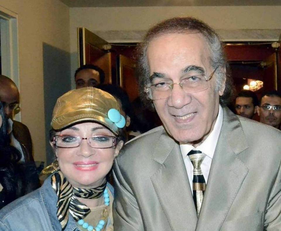 شهيرة تروي قصة فنانة حاولت خطف زوجها منها ورد فعله على هذا الأمر