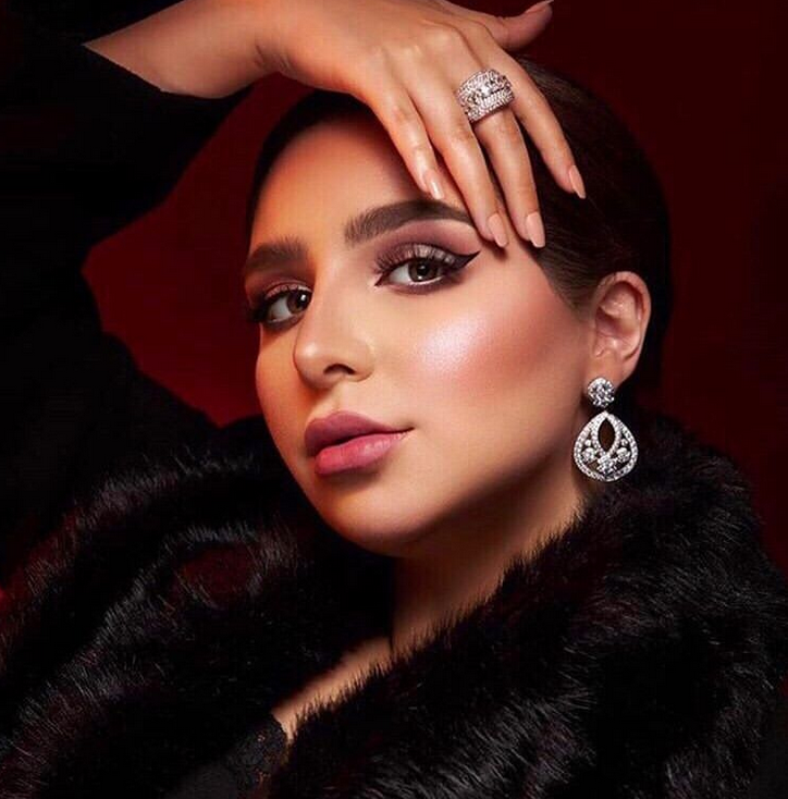 بالصورة – سخرية قاسية من حلا نورة بسبب صورة من طفولتها