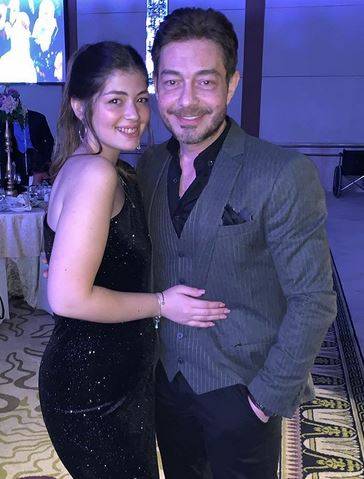 بالفيديو - ليلى أحمد زاهر تصدم والدها باعتراف غريب.. هذا رد فعله