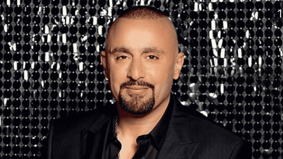 نجوم الفن يسارعون لإجراء مسحة كورونا