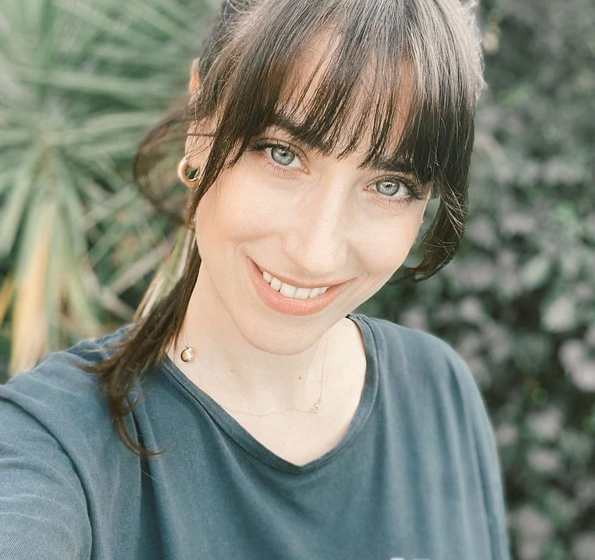 في يوم ميلاده - ابن هازال كايا يسرق الأضواء بجماله... هل يشبه والدته أم والده؟