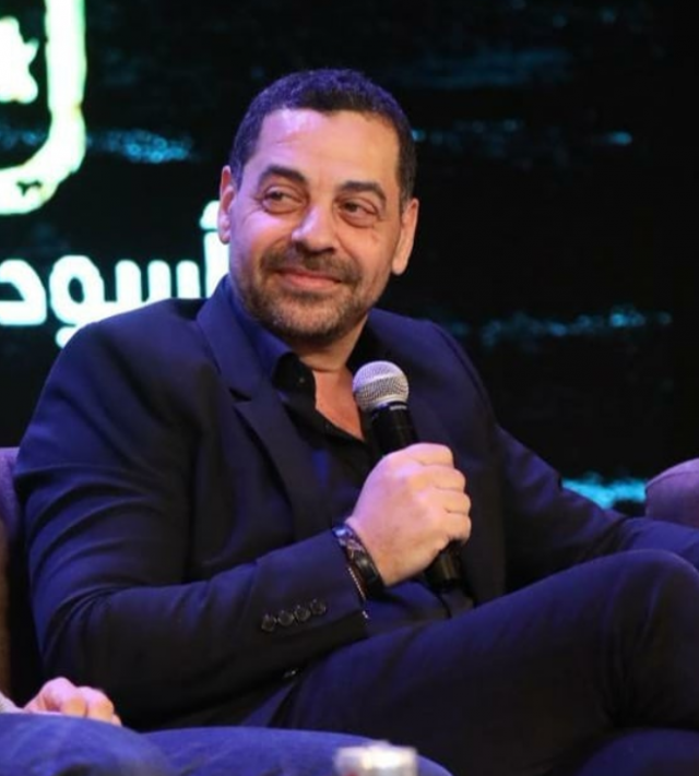 بصور قديمة – طارق العريان يحتفي بيوم ميلاد أحمد زكي... هكذا كان