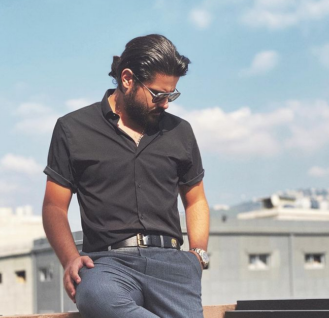 بالصورة – سخرية من ناصيف زيتون بسبب أكسسوار نسائي