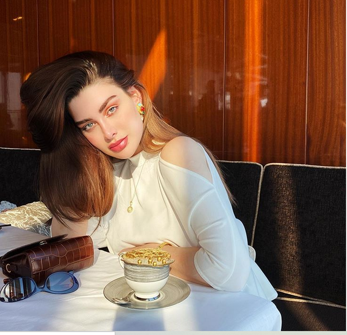 بالفيديو – روان بن حسين تستعرض قوامها ومقاساتها وتثير الانتقادات