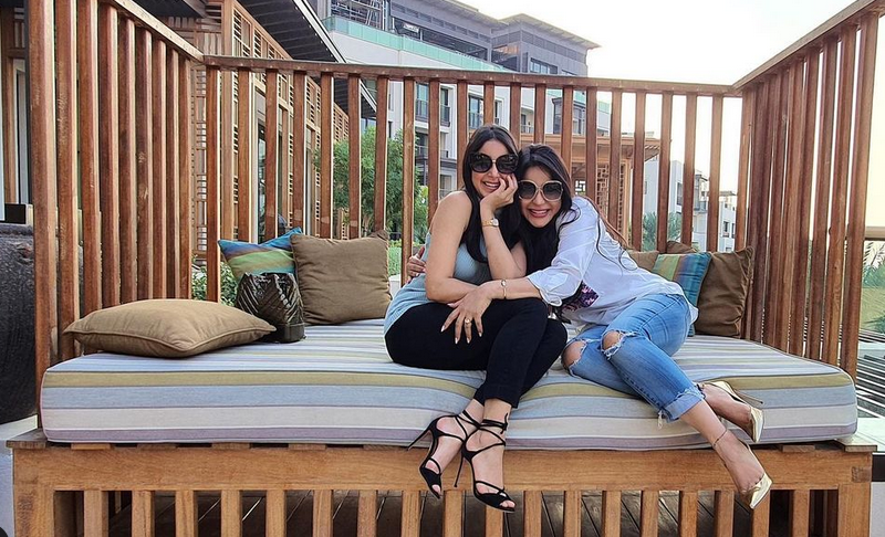 بكلمات مؤثرة لجين عمران تتذكر يوم ولدت شقيقتها أسيل