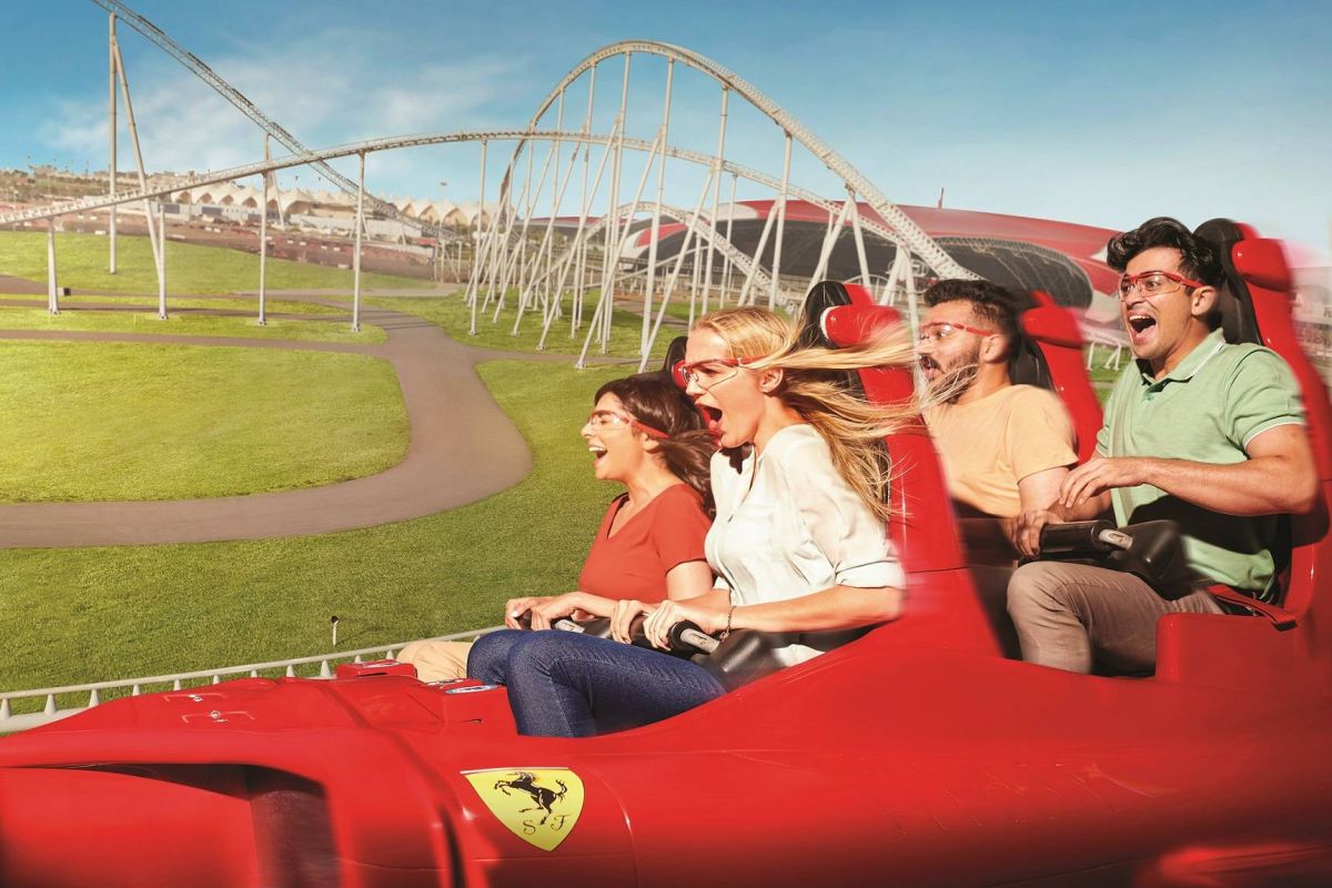 احتفالاً بالذكرى السنوية العاشرة لافتتاح 