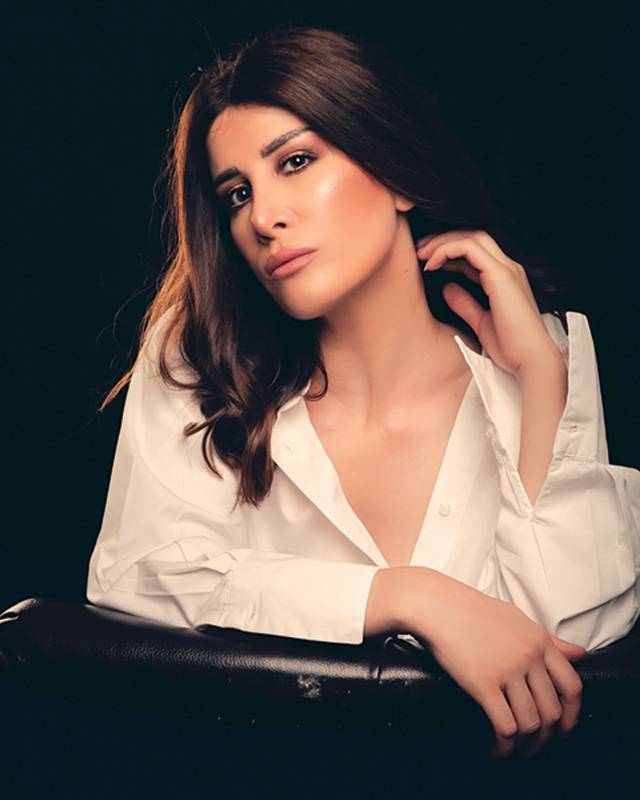 سارة الطويل: الفن يحتاج الى الصبر... وأحب الوقوف أمام باسل خيّاط