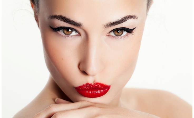 تجنّبي هذه الأخطاء لتحصلي على آيلاينر مثالي!