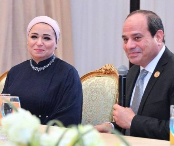 بالفيديو -  سيدة مصر الأولى تكشف طريقة تعرفها إلى الرئيس وزواجهما وأبرز صفاته