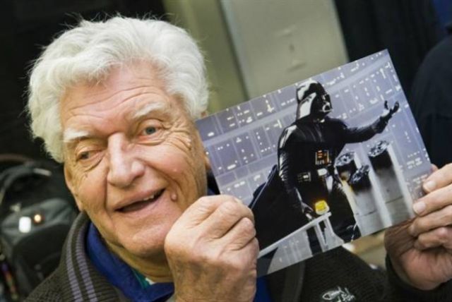  النجم البريطاني ديفيد براوس