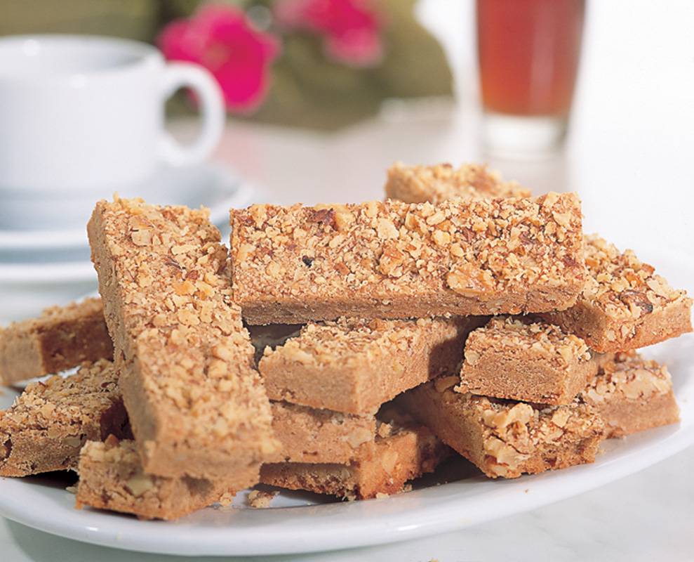 أصابع البسكويت باللوز أو الجوز