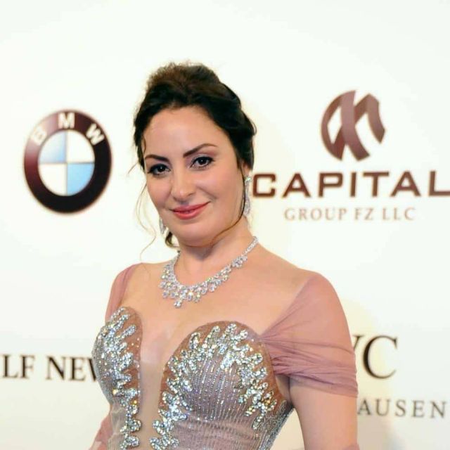 بالفيديو - رقص هستيري لنرمين الفقي يُشعل مواقع التواصل