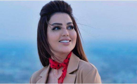 بالفيديو - إيقاف فنانة عربية عن العمل بسبب شتمها زميلتها بألفاظ نابية