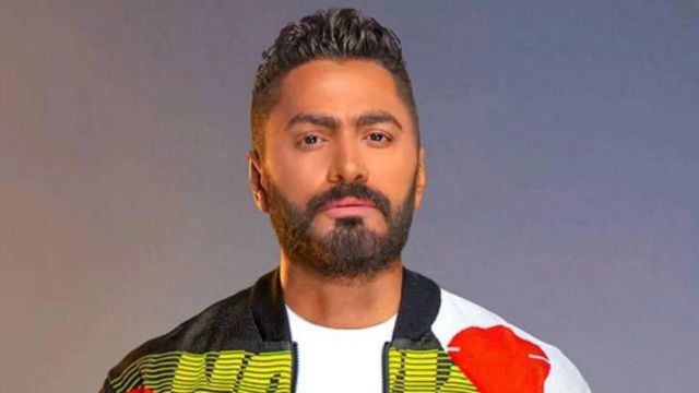 بالفيديو - تامر حسني يفاجئ طفلاً من جمهوره... ردّ فعله مؤثر