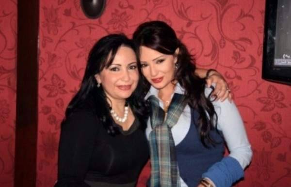 تولاي هارون تصدم الجميع بما قالته عن اللحظات الأولى بعد وفاة شقيقتها