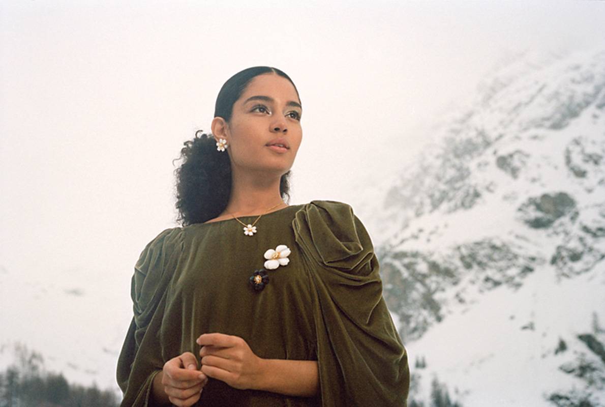 VAN CLEEF & ARPELS  أزهار الشتاء