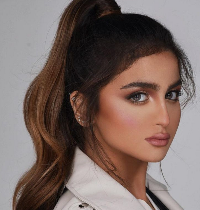 بالفيديو – حلا الترك ترقص الدبكة اللبنانية بحماس