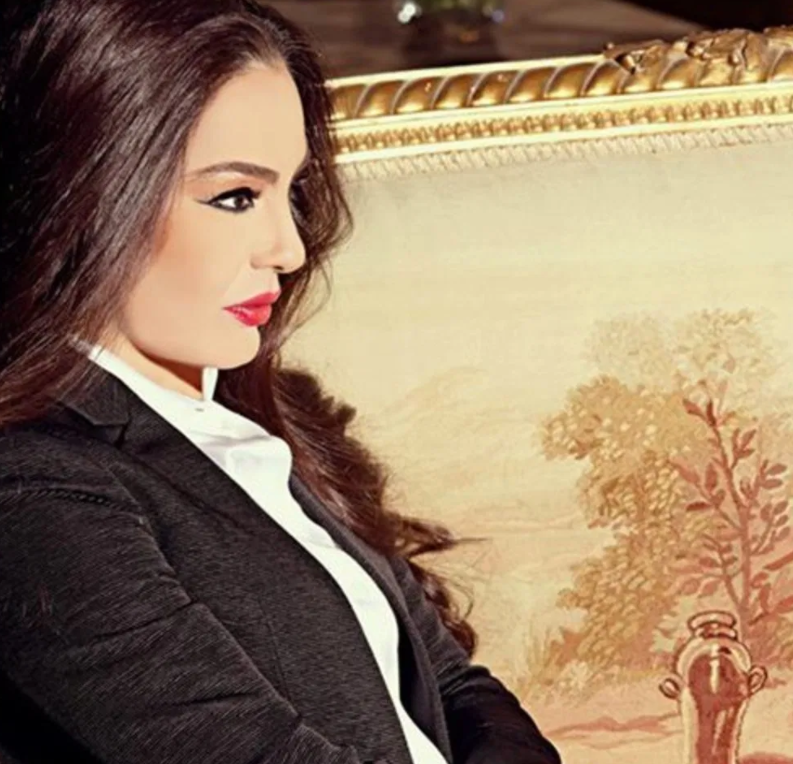 بالصور - جمال شريهان الطبيعي في مرحلة شبابها يسرق الأضواء