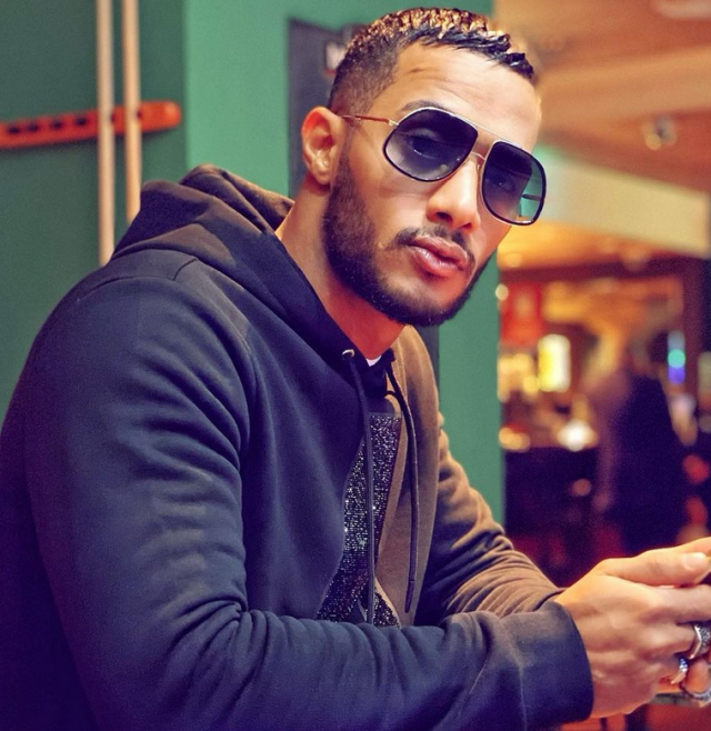 بالفيديو  - هدية ثمينة وغريبة من محمد رمضان لزوجته تحول الأنظار عن قضيته