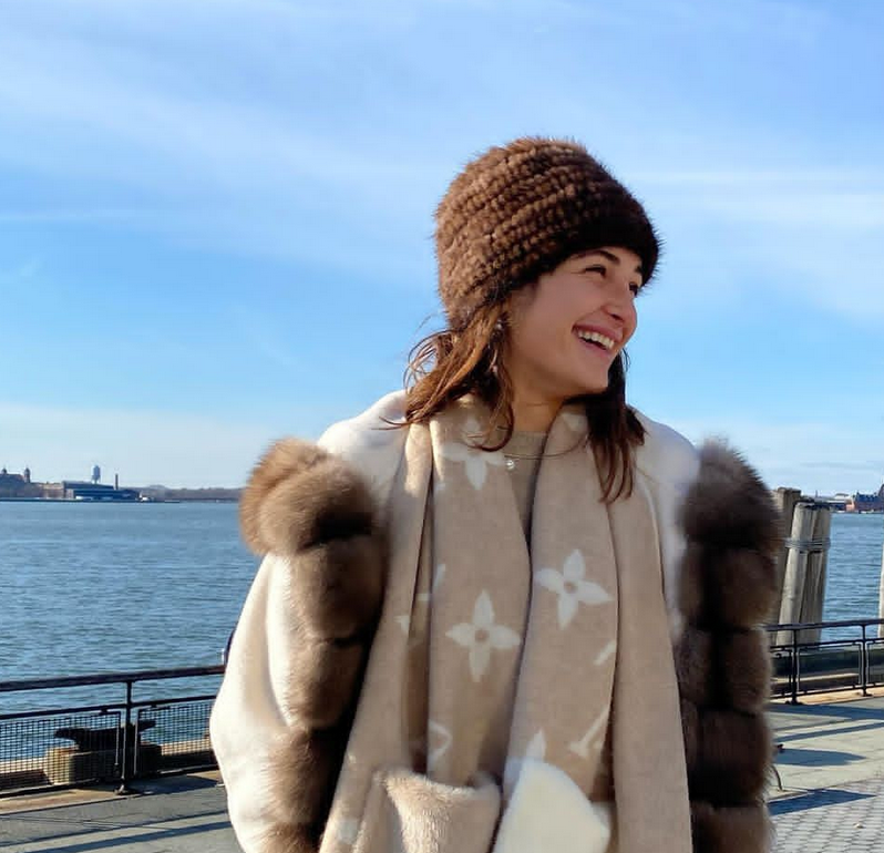 بالصور – ابنة أصالة تجمع خالد وولدَي طارق العريان وابنة أيمن الذهبي وتعبّر عن عاطفتها