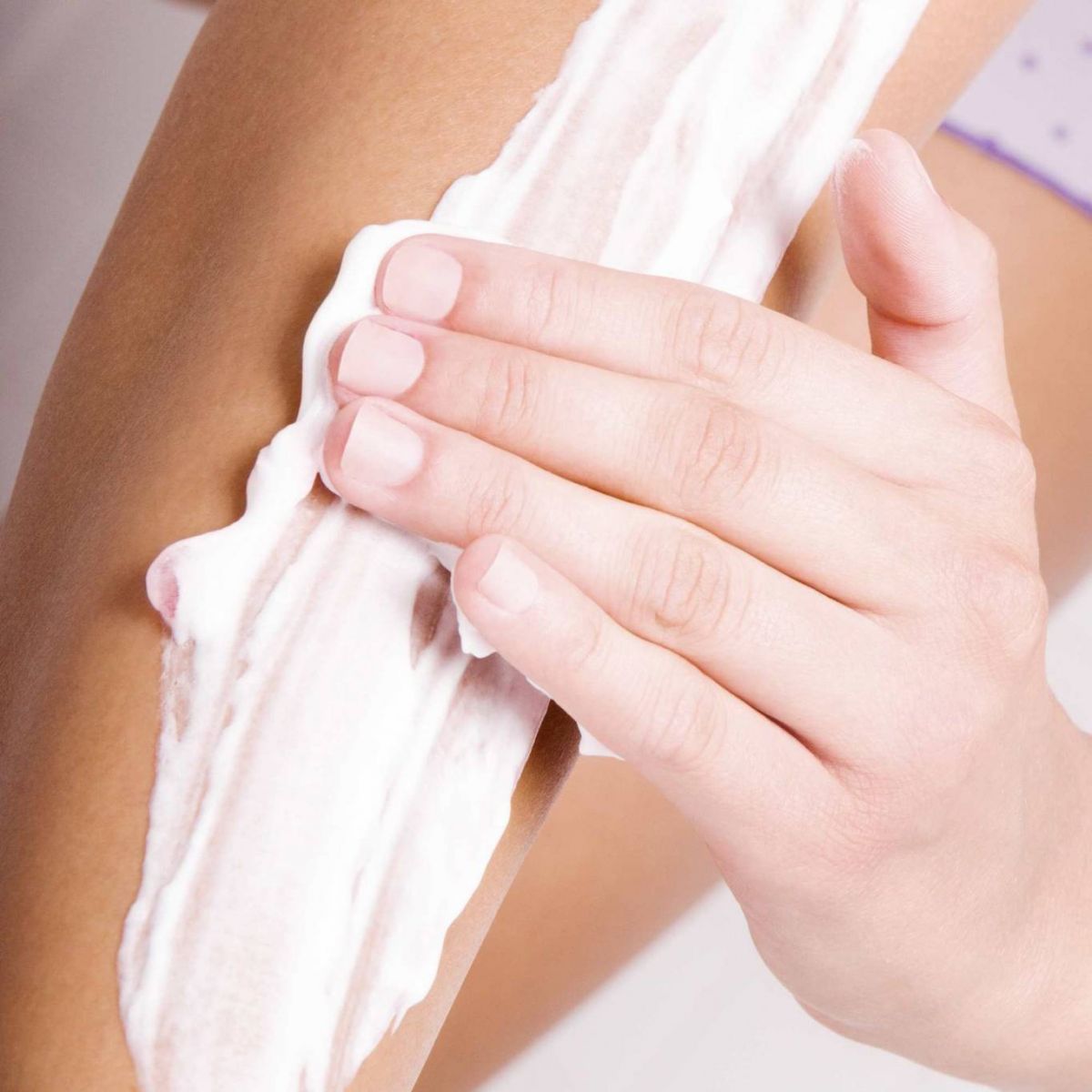 حيلتان تجعلان نتيجة إزالة الشعر الزائد تدوم لمدة طويلة