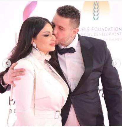 الفيشاوي وزوجته