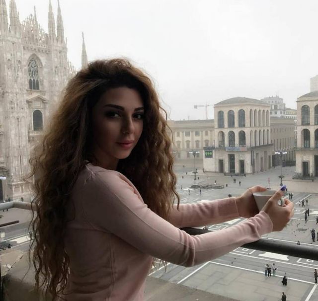 بالفيديو - أول ظهور لإبن ميريام فارس الثاني.. هل يشبهها؟