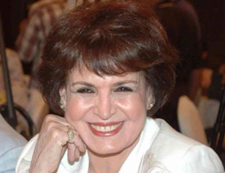 سميرة أحمد في صورة التقطت قبل 44 عاماً... هل تغيرت ملامحها كثيراً؟