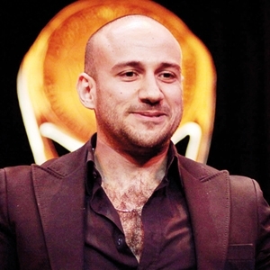 أحمد مكي في ورطة