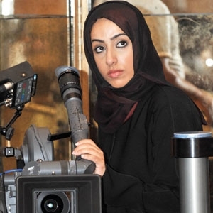 نهلة الفهد... جمعت عمالقة الغناء الخليجي و9 أغنيات للمطربة لطيفة في عام واحد