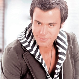 محمد إمام... يؤكد أنه الأحق بسيرة والده