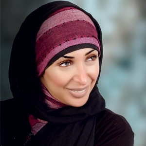 المطربة شاهيناز.. وضع الحجاب والإبتعاد عن الأضواء