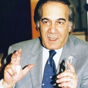 محمود ياسين... إجرائي جراحة شائعة