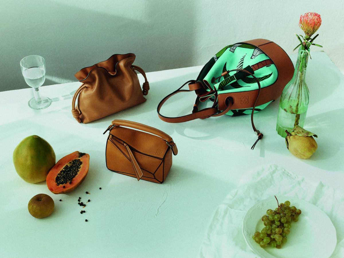 هدايا نهاية العام من لويفي LOEWE