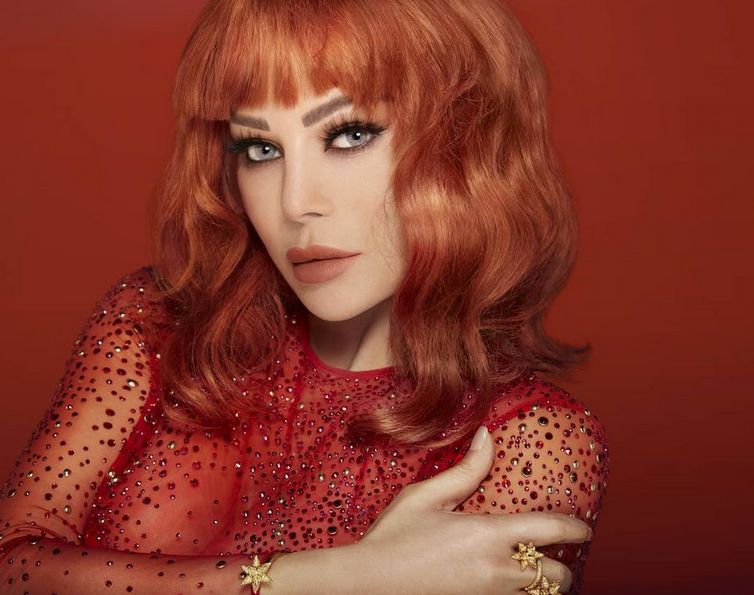 بالصور - لمناسباتك اخترنا لك هذه المجوهرات الفريدة من صندوق هيفاء وهبي... أيها تناسبك؟